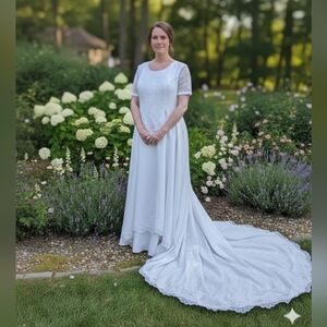 Classic Plus Size Wedding Dress Embroidered Overlay Short Sleeves 48" Train ~ 18